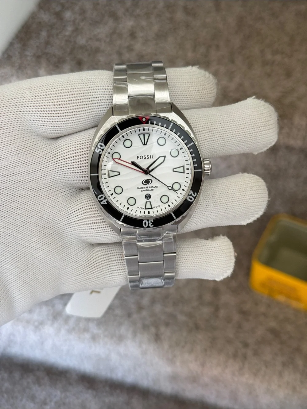 Fossil Stainless Steel Diver Watch - White Dial, Black Bezel Mens